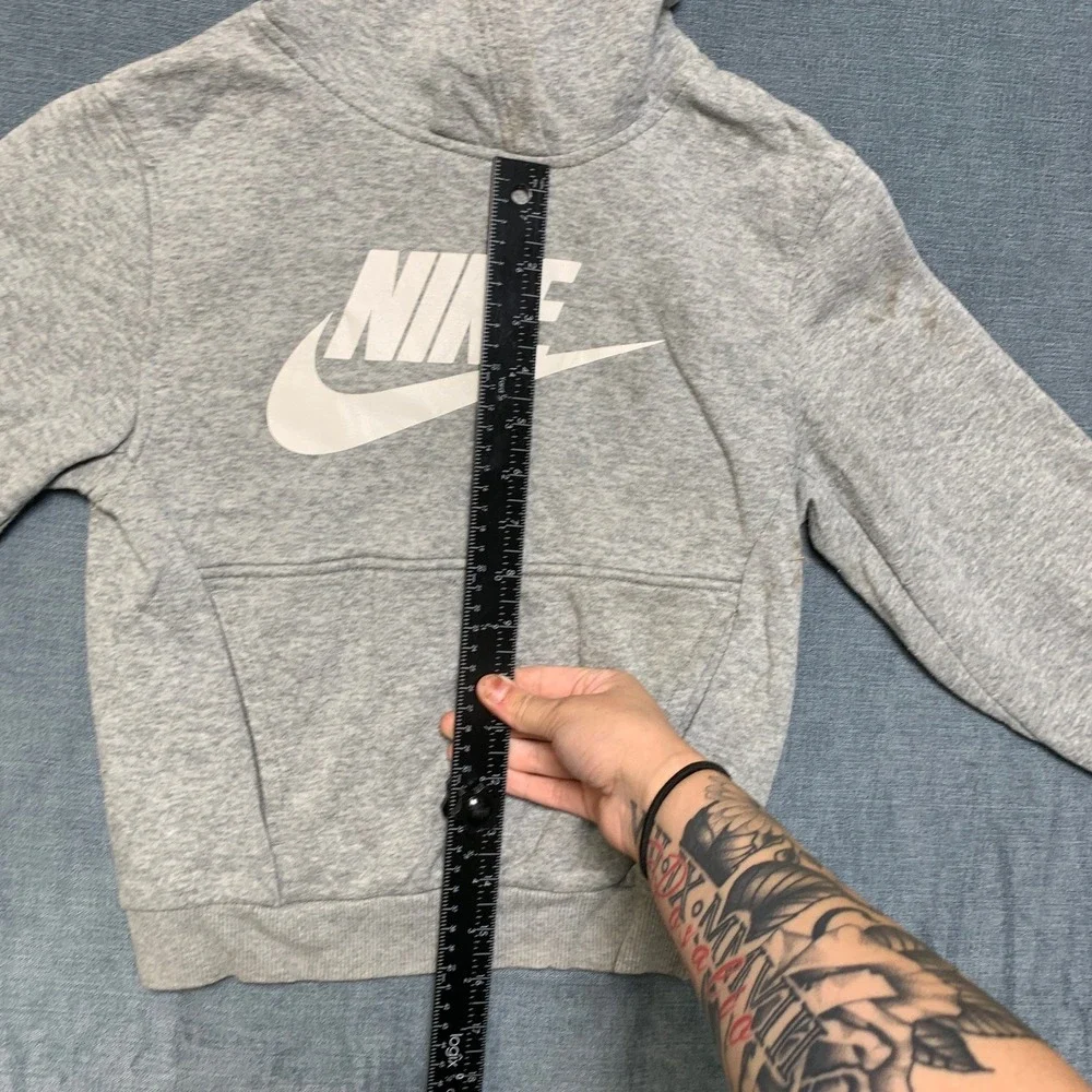 Nike Hoodie Kids Small Gray Swoosh Logo Kangaroo‎ Pocket Long Sleeve Pullover